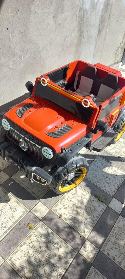 *u§aq ma§ini satilir* qiyməti 350₼* ünvan Hövsan z⁹⁰kod4203* — Bakı