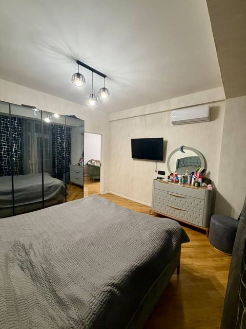 Satılır 4 otaqlı yeni tikili 185 m² — Bakı