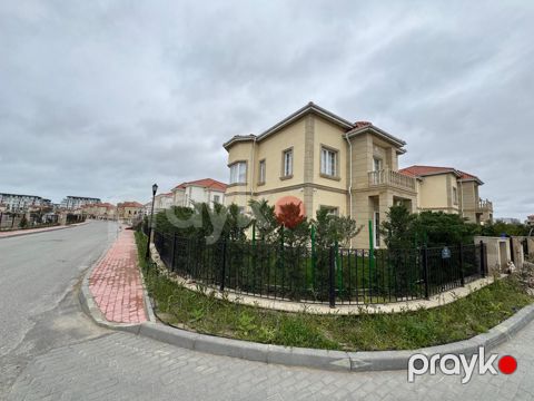 Satılır 5 otaqlı həyət evi/bağ evi 250 m²