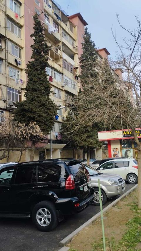 Satılır 5 otaqlı köhnə tikili 115 m² — Bakı