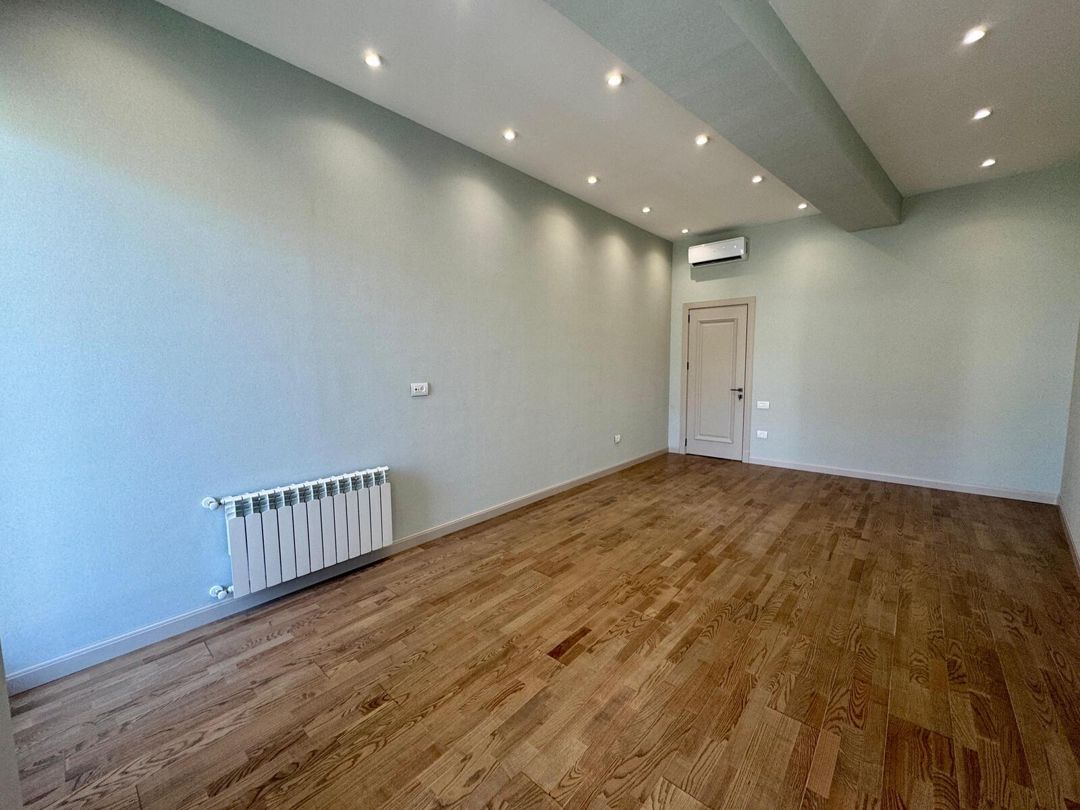 İcarəyə verilir 4 otaqlı yeni tikili 220 m² — Mənzil, Bakı (9)