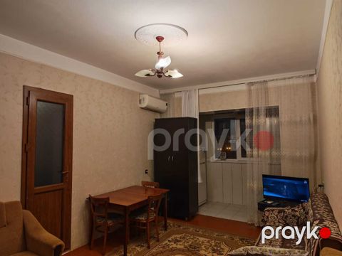 Satılır 2 otaqlı köhnə tikili 45 m²