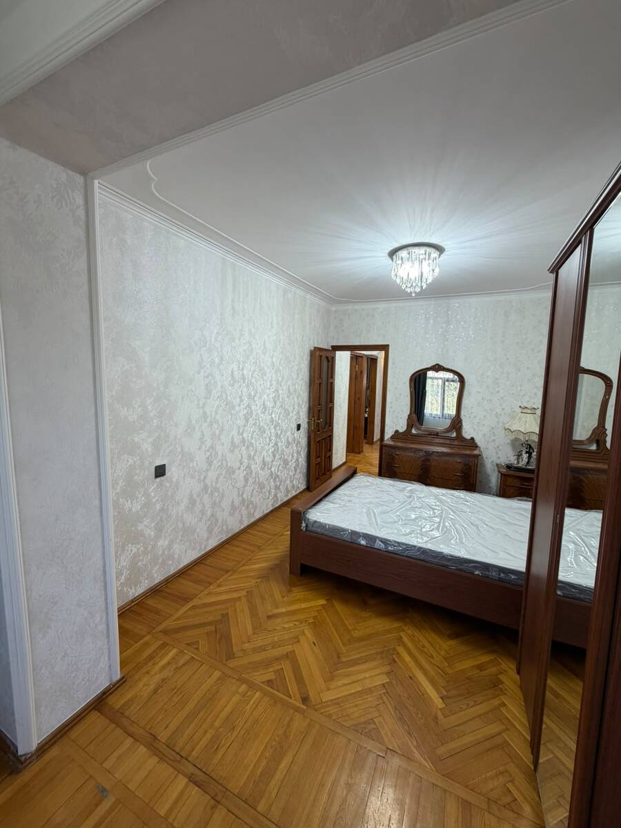 Satılır 4 otaqlı köhnə tikili 112 m² — Mənzil, Bakı (12)
