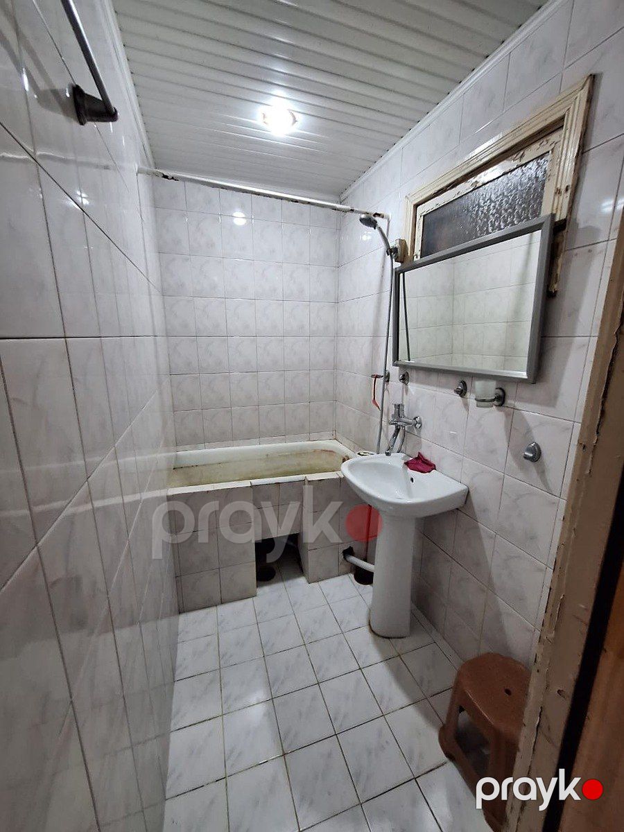 Satılır 2 otaqlı köhnə tikili 65 m² — Mənzil, Bakı (12)