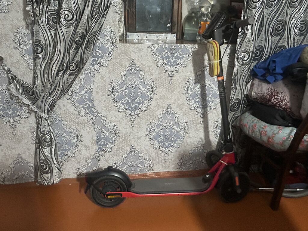 İşlənmiş Elektrik samokat 6", 250 Vt, 16 - 25 km/s, Ünvandan götürmə, Ödənişli çatdırılma — Skuterlər, Bakı (2)