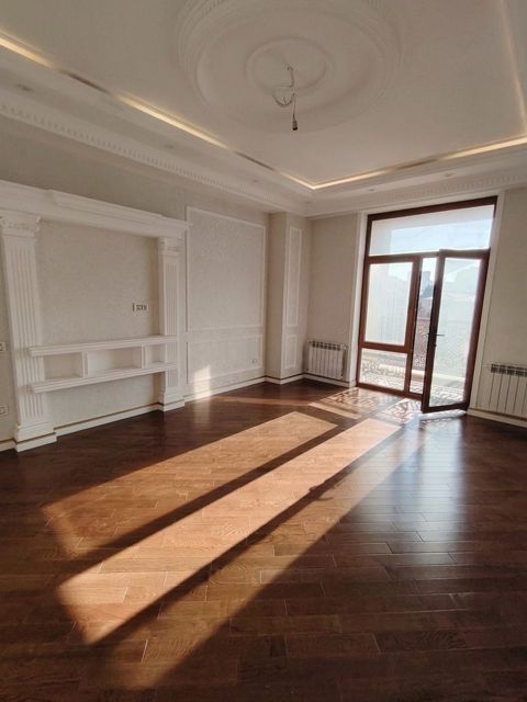 Satılır 3 otaqlı yeni tikili 120 m² — Bakı