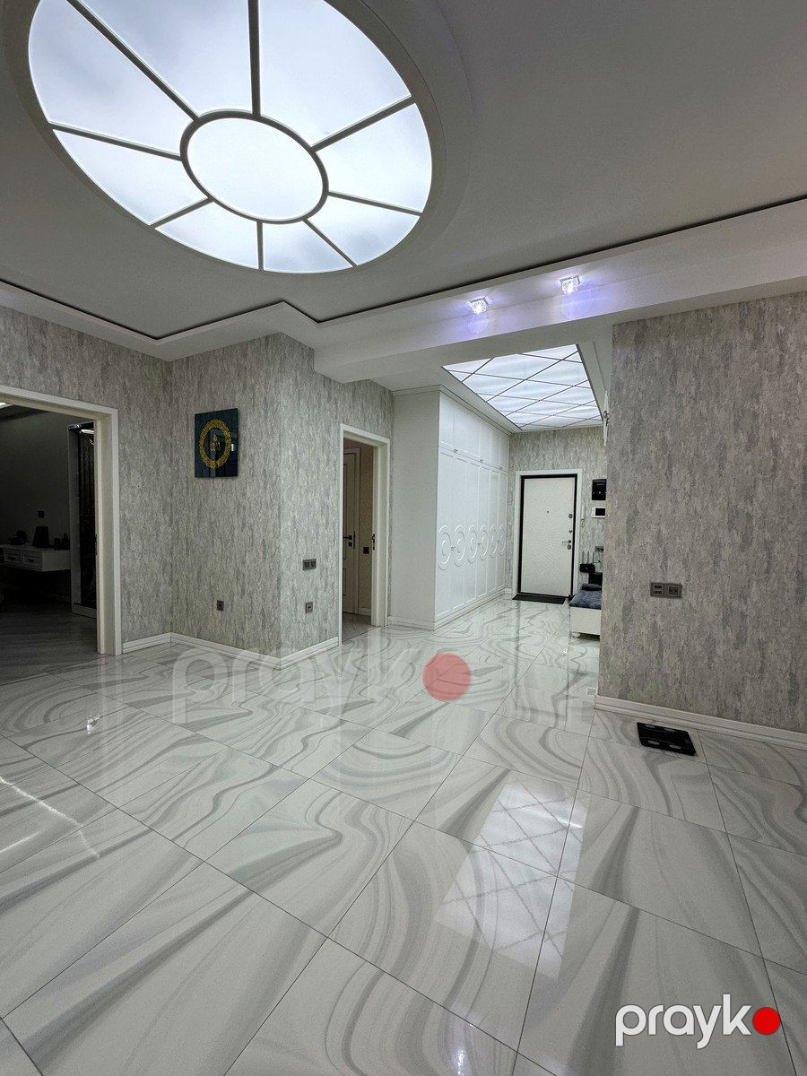Satılır 4 otaqlı yeni tikili 200 m² — Mənzil, Bakı (8)