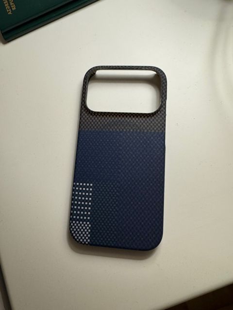 Apple iPhone 17 Pro arxalığı — Gəncə