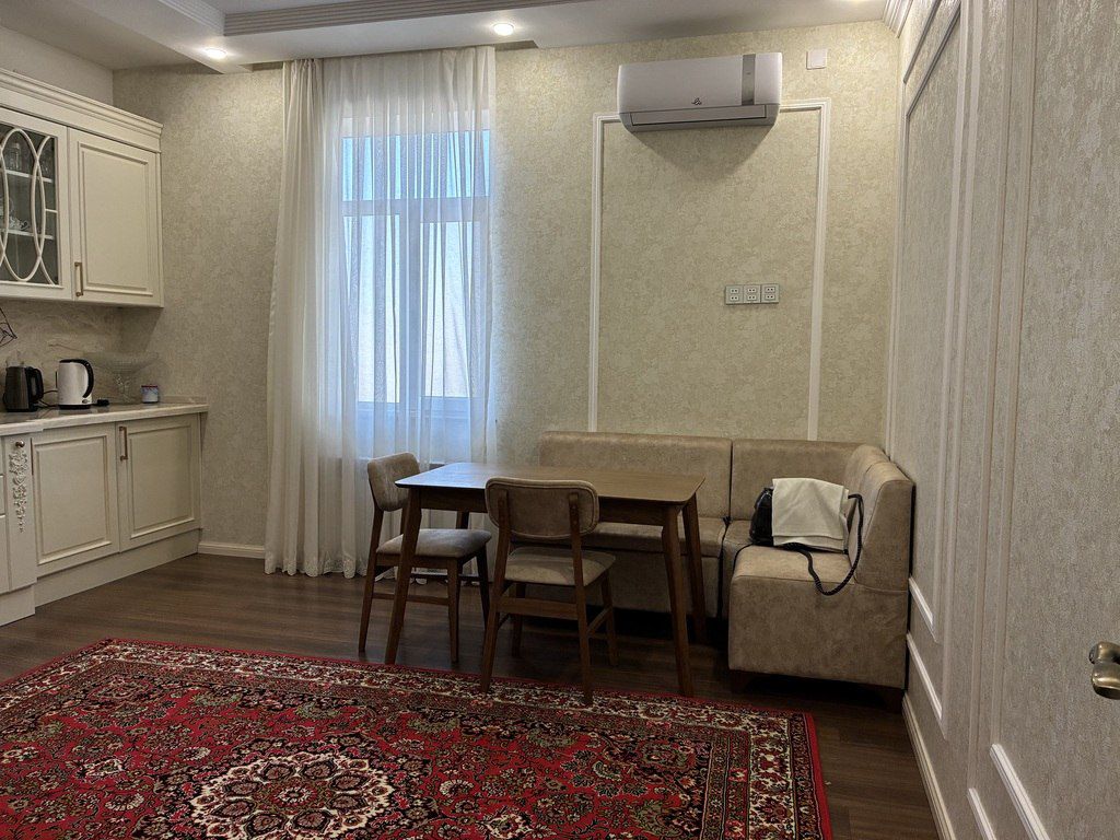 Satılır 8 otaqlı həyət evi/bağ evi 400 m² — Ev, villa, Bakı (12)