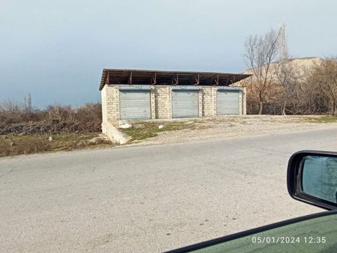 Jalüz qapı — Bakı