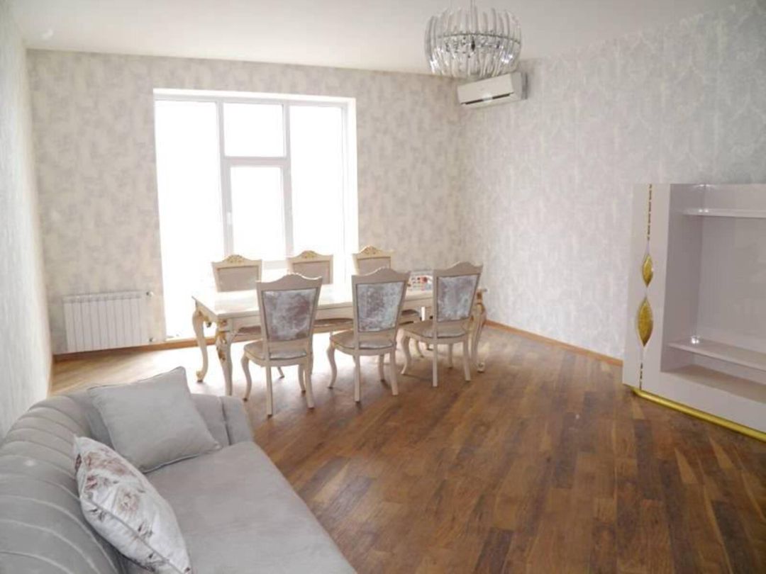 Satılır 4 otaqlı yeni tikili 180 m² — Mənzil, Bakı (3)