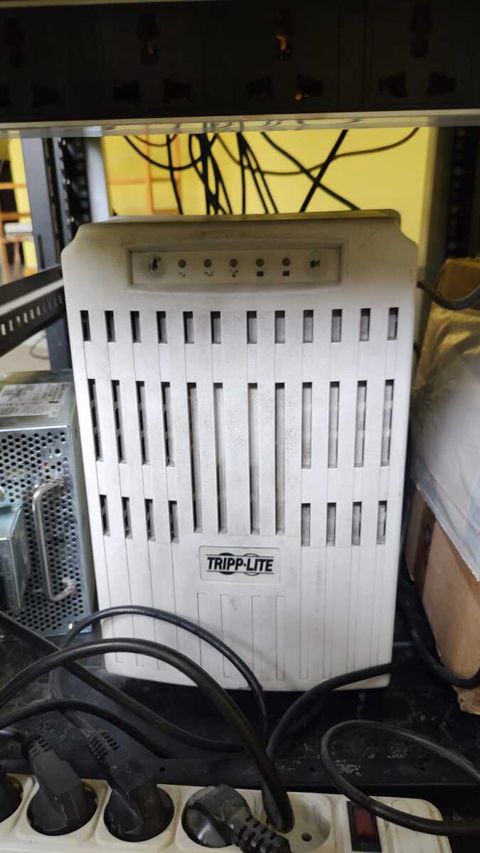 UPS Tripp Lite Smart INT 2200 VS (SMARTINT2200VS) — Bakı