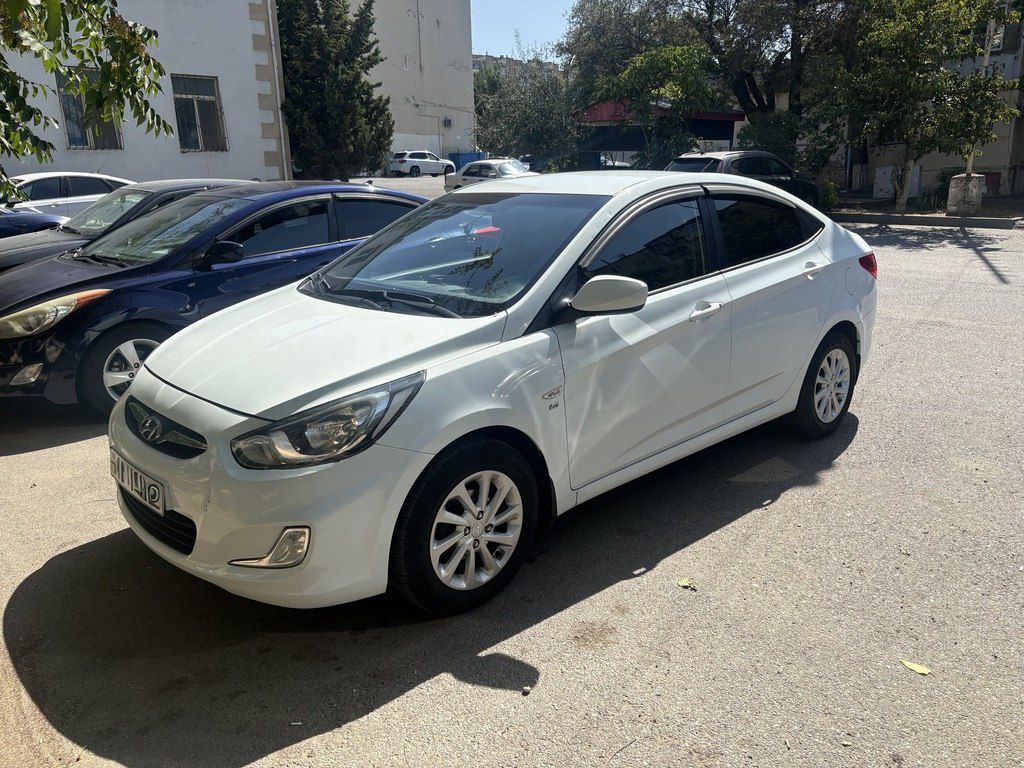 Hyundai Accent, 1.6 L, 2013 il, 64 000 km — Avtomobillər, Bakı (5)