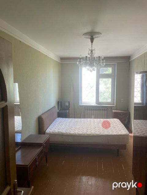 İcarəyə verilir 2 otaqlı köhnə tikili 60 m²