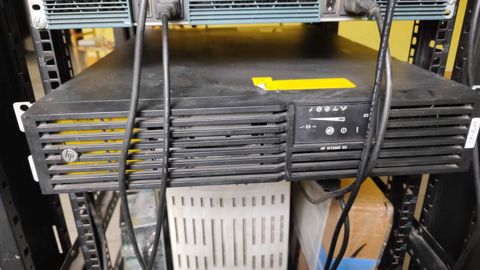 HP r/t 3000 ups 3KVA / ups 3KWA — Bakı