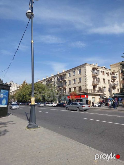 İcarəyə verilir 3 otaqlı köhnə tikili 80 m² — Bakı