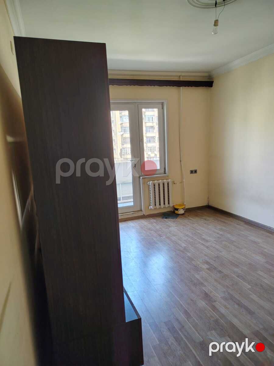 Satılır 2 otaqlı köhnə tikili 65 m² — Mənzil, Bakı (2)