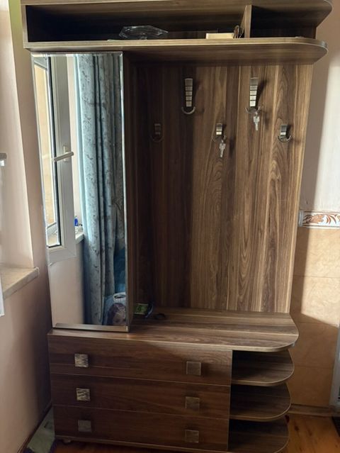Dəhliz üçün çoxfunksiyalı asılqan-dolab komplekti - Material: ağac — Digah