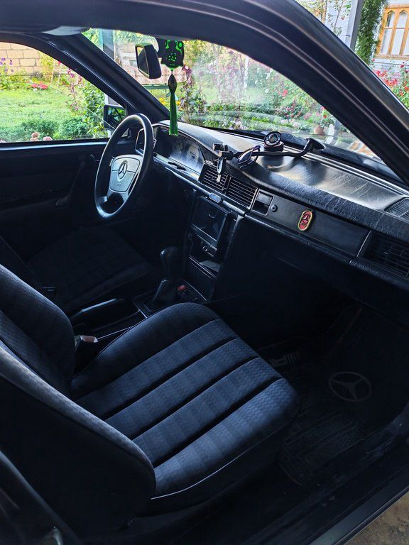 Mercedes 190, 2.0 L, 1991 il, 385 000 km — Avtomobillər, Qəbələ (11)