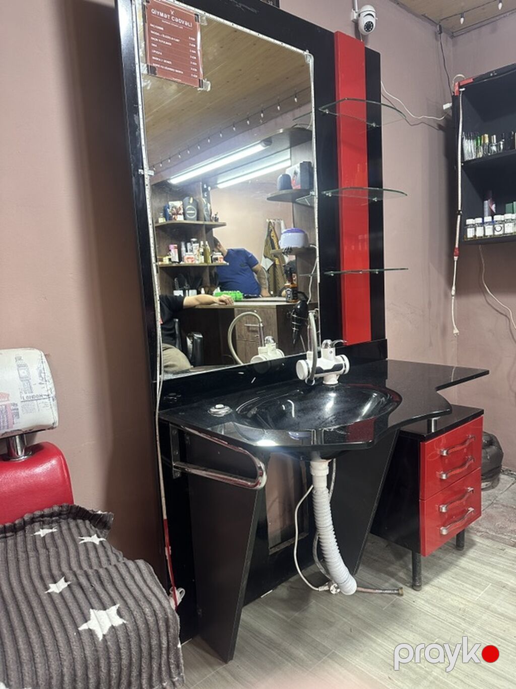 Bərbər salonu üçün lavabo və güzgü paneli dəsti - Rəng: qara/qırmızı — Salon mebeli, Digah (4)