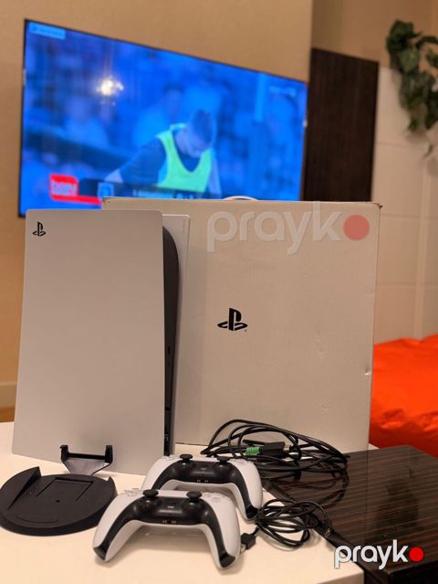Ps 5 teze kimidir 2 pult stent kabelleri ela veziyetde karopqasi her — Bakı