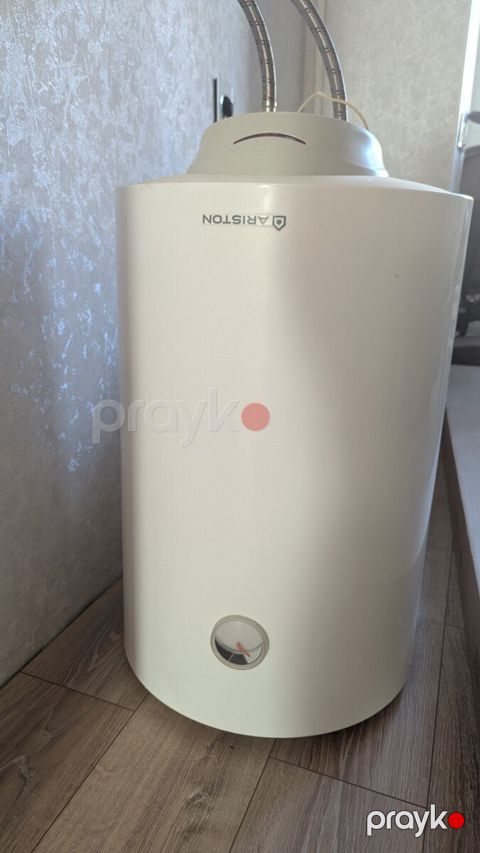 Su qızdırıcısı Arıston 80L — Bakı