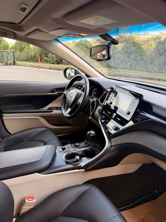 Toyota Camry, 2.5 L, 1.6 kWh, 2023 il, 100 500 km — Avtomobillər, Bakı (10)