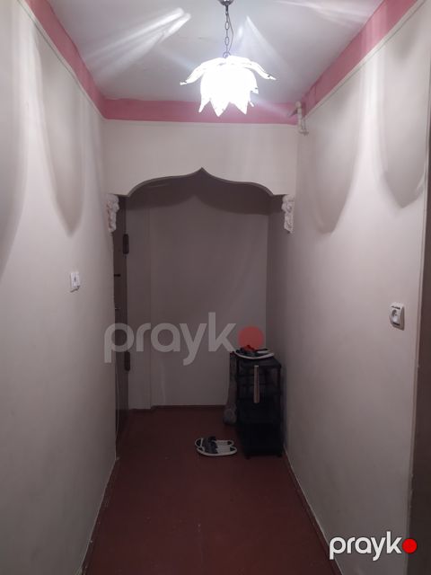 İcarəyə verilir 3 otaqlı köhnə tikili 53 m²