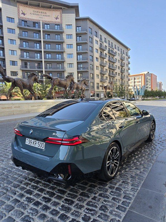 BMW 530, 2.0 L, 2025 il, 11 000 km — Avtomobillər, Bakı (8)