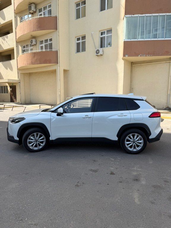 Toyota Corolla Cross, 2.0 L, 1.31 kWh, 2025 il, 8 500 km — Avtomobillər, Bakı (3)