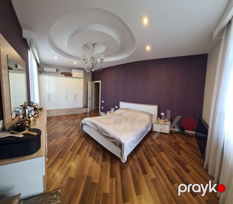 İcarəyə verilir 3 otaqlı yeni tikili 135 m²