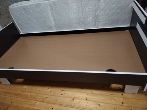 İşlənmiş, Təknəfərlik çarpayı, Bazasız, Matras ilə, Siyirməsiz — Bakı