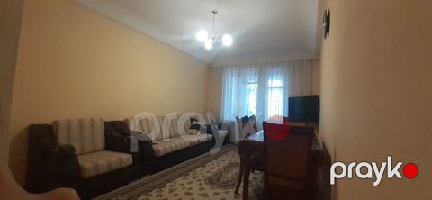 İcarəyə verilir 2 otaqlı köhnə tikili 65 m²