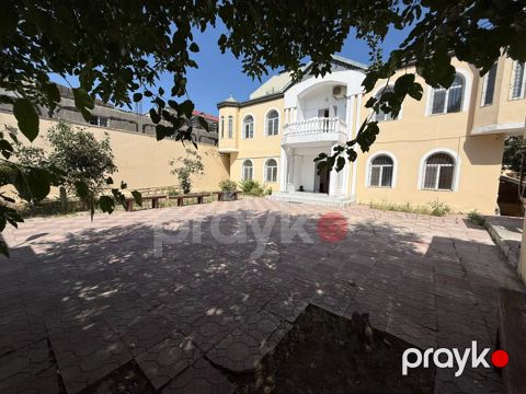 Satılır 9 otaqlı həyət evi/bağ evi 420 m² — Bakı