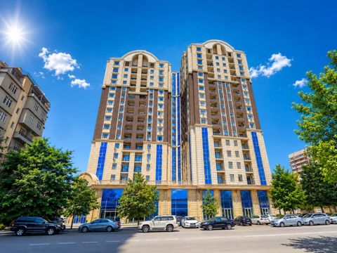 Satılır 4 otaqlı yeni tikili 182 m² — Bakı