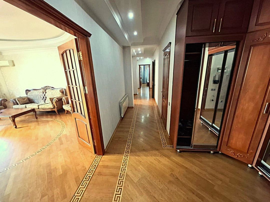 Satılır 4 otaqlı yeni tikili 150 m² — Mənzil, Bakı (3)