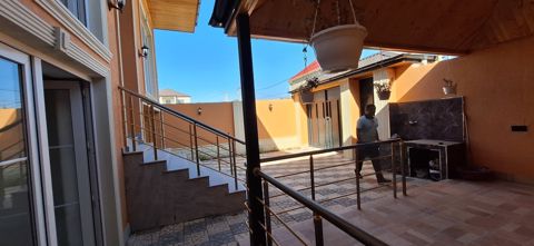 Satılır 5 otaqlı həyət evi/bağ evi 130 m² — Bakı