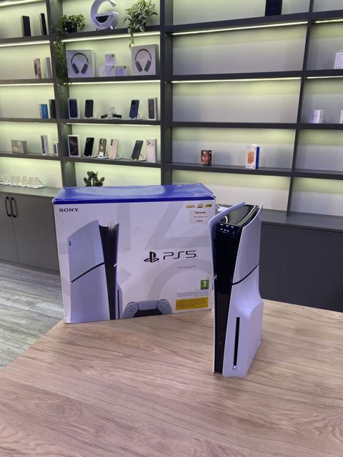 Playstation 5 Slim Sony Playstatıon 5 — Satışda Çox az istifadə — Bakı