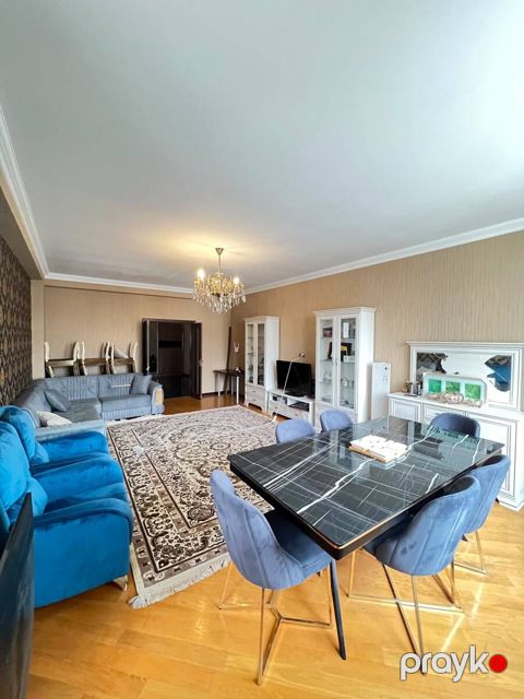 Satılır 3 otaqlı yeni tikili 150 m² — Bakı