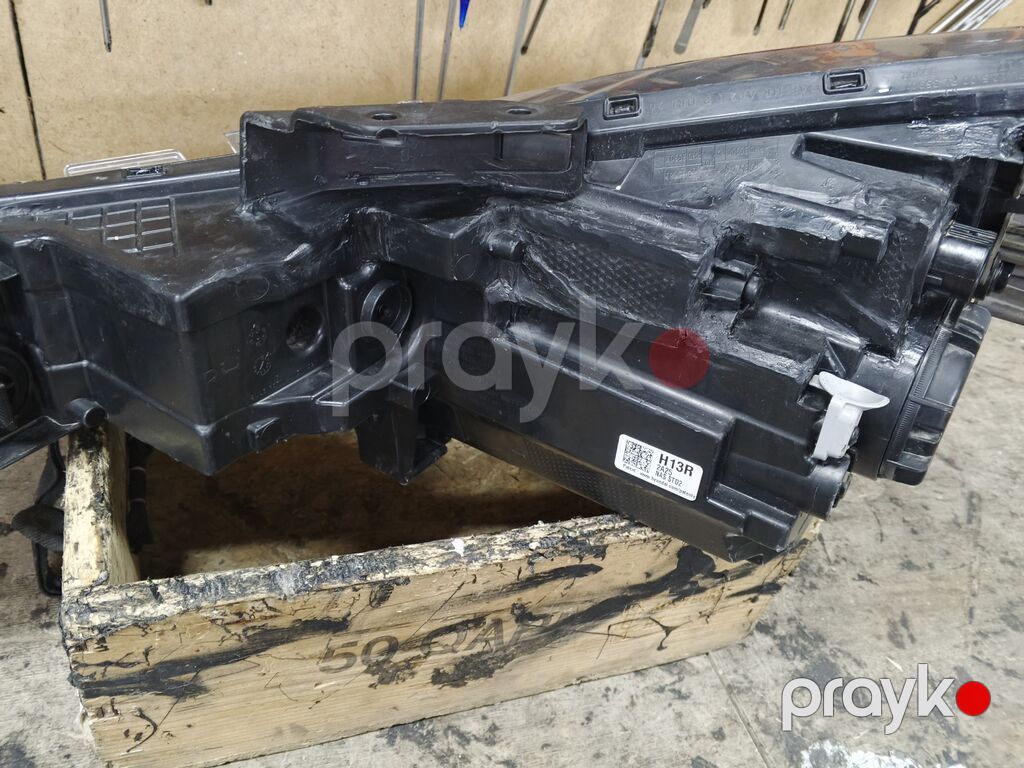 Elantra ücün led fara təmirdə olub korpusda şüşədə cat olub düzəlib — Avtomobil işığı, Bakı (6)