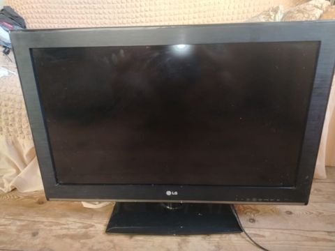 LG 32CS460 TV modeli satılır 2012-ci modeldir 2015-ci ilde alınıb 600 — Lənkəran
