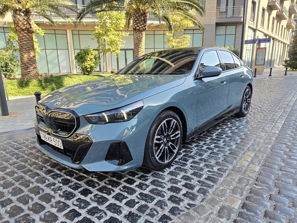 BMW 530, 2.0 L, 2025 il, 11 000 km — Avtomobillər, Bakı (9)