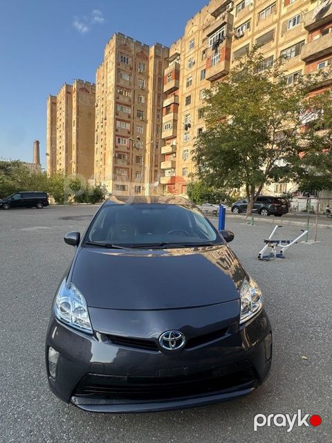 Toyota Prius, 1.8 L, 1.3 kWh, 2015 il, 287 000 km — Bakı