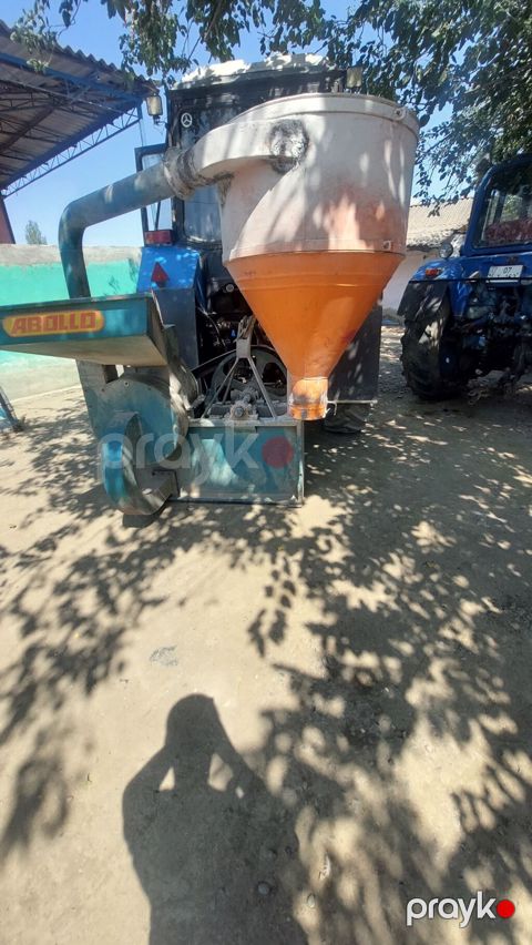 Abollo traktor qoşqulu dən/yonca üyüdücü–qarışdırıcı aparat - Traktor — Cəlilabad
