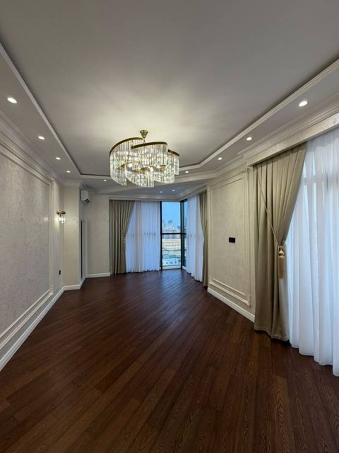 Satılır 3 otaqlı yeni tikili 121 m² — Bakı