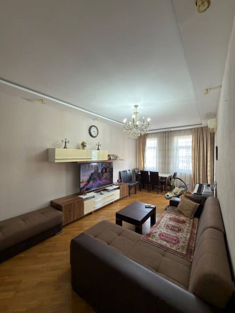 Satılır 2 otaqlı yeni tikili 90 m² — Bakı