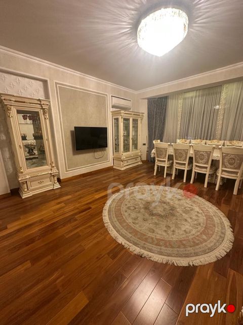İcarəyə verilir 3 otaqlı yeni tikili 125 m²