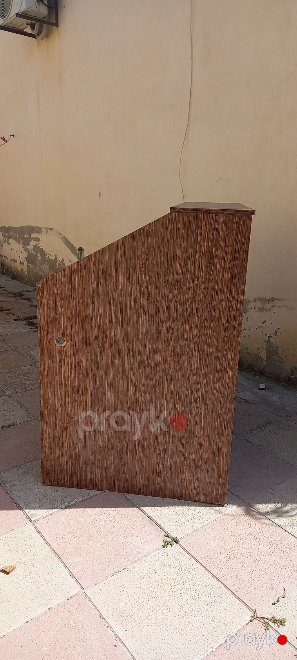 Taxta teksturalı pişikotu rəngində resepsiyon/qarşılama masası.ve bar — Ofis mebeli, Masazır (3)