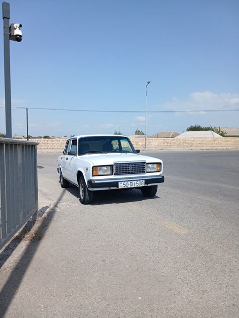 Lada (VAZ) 2107, 1.6 L, 2001 il, 96 000 km — Salyan