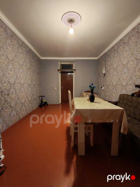 Satılır 2 otaqlı köhnə tikili 43 m²